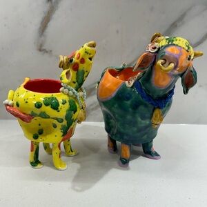 Hand made decorative sculpture pots